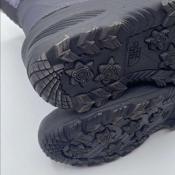 The North Face Gray Purple Winter Boots Waterproof Faux Fur Big Kid Size 5 Warm - Picture 13 of 16